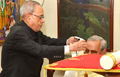 A B Vajpayee conferred Bharat Ratna by President Mukherjee